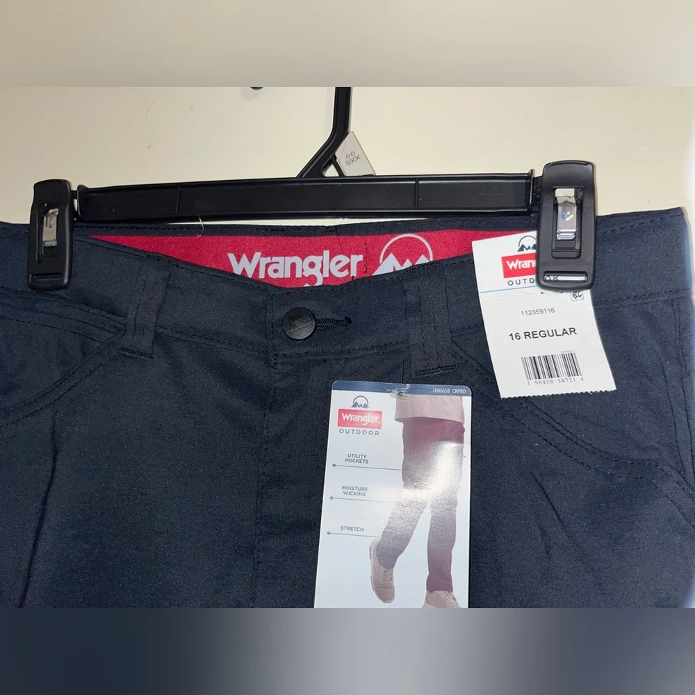 Wrangler Men's Dark Cargo Pants size (16 Regular)